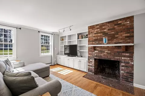 Living - 22 Merideth Way, Centerville, MA 02632 photo 1 of 5