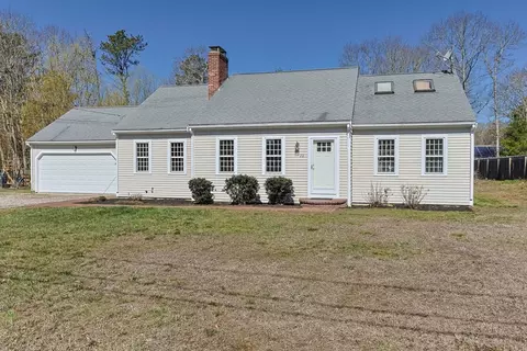 Exterior - 22 Merideth Way, Centerville, MA 02632 photo 8 of 8