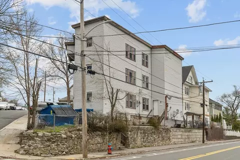 439-443 Riverside Dr, Lawrence, MA 01841