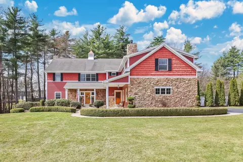 9 Deer Run, Holyoke, MA 01040