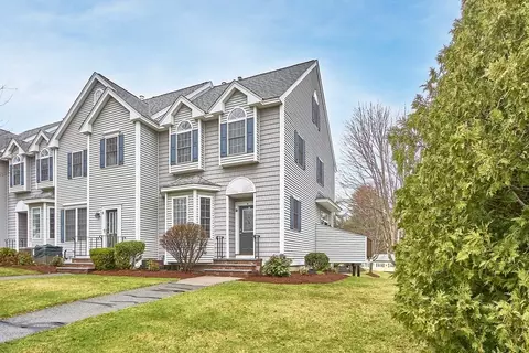 38 Tarbell St #8D, Pepperell, MA 01463