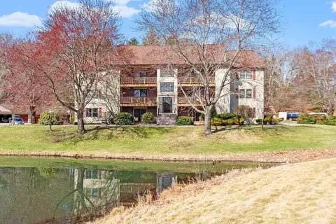 235 Apache Way #235, Tewksbury, MA 01876