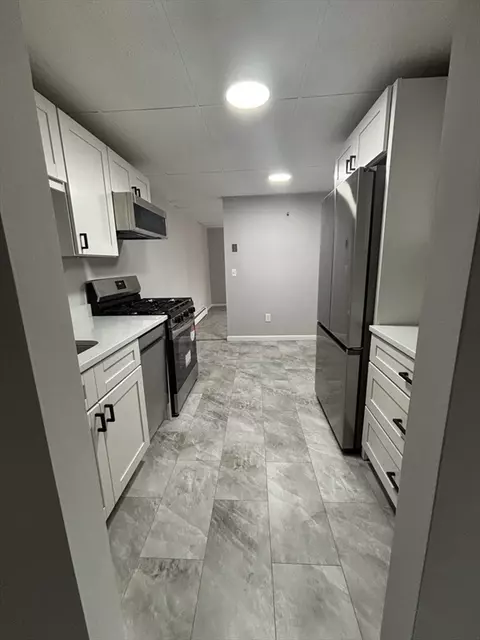 215 Chelmsford St #20, Chelmsford, MA 01824