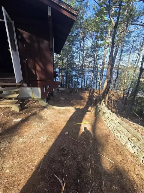 Exterior - 33 Noel Dr, Ashburnham, MA 01430 photo 7 of 9
