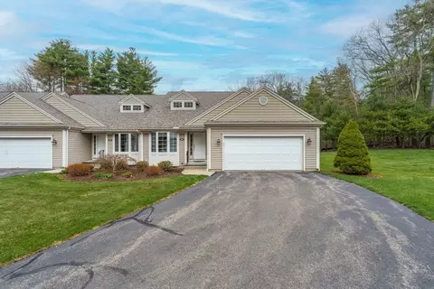 236 Pinehurst Dr #236, East Longmeadow, MA 01028