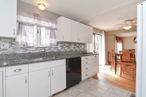 43 Williams St, Framingham, MA 01702