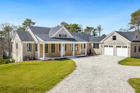 88 Whiffletree Ave, Brewster, MA 02631