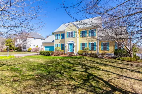 14 Sheppard Rd, Sagamore Beach, MA 02562