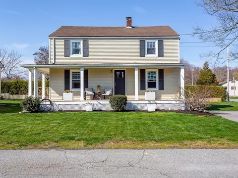 138 Hazelhurst Rd, Somerset, MA 02726