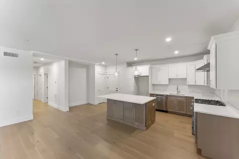134 Court St #2, Plymouth, MA 02360
