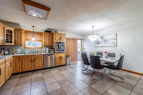 155 Lucerne Rd, Springfield, MA 01119 photo 10