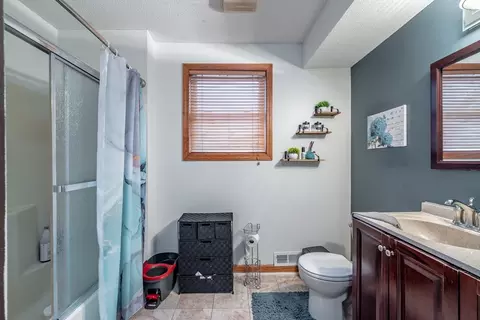 155 Lucerne Rd, Springfield, MA 01119 photo 16