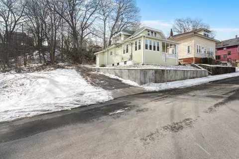 223 Paradis Ave, Woonsocket, RI 02895 photo 27