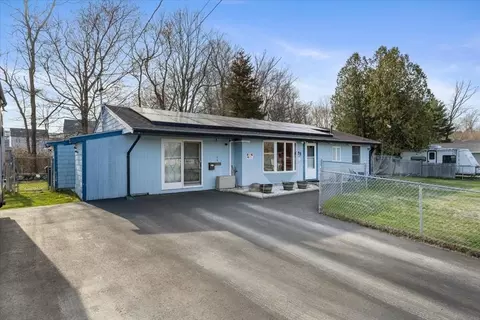 75 Debbie Rd, Brockton, MA 02302
