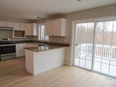 12 Fatima Ln, Worcester, MA 01606 photo 9