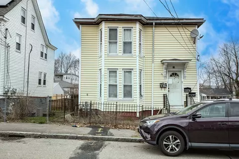 39 Huntington St, Brockton, MA 02301