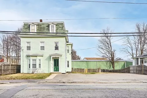 56 Union St, Leominster, MA 01453