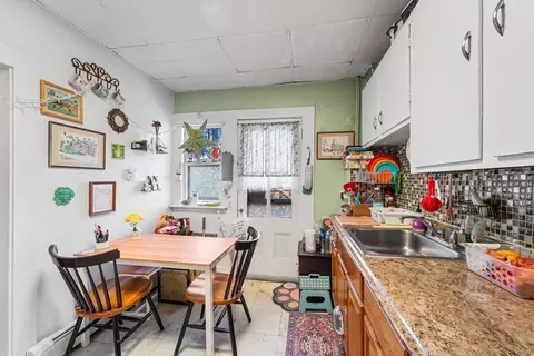 12 Evergreen Sq, Somerville, MA 02143