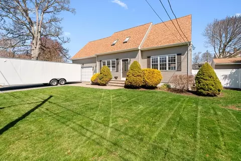 64 Patterson Ave, Somerset, MA 02726