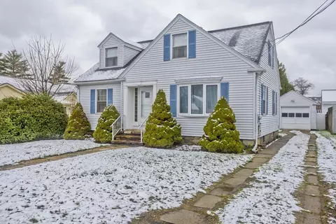 30 Elliot Ave, Chicopee, MA 01020