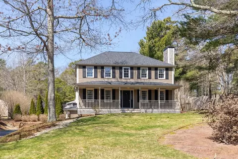 38 Tananger Rd, Plymouth, MA 02360