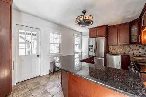 154 Kimberly Ave, Springfield, MA 01108 photo 9