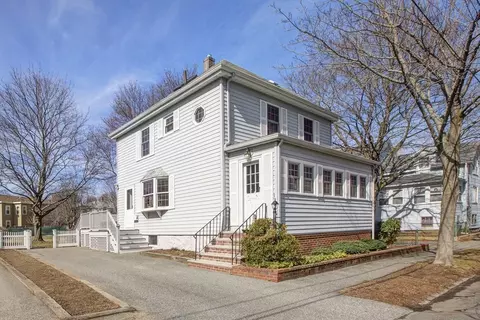 71 Livingstone Ave, Beverly, MA 01915