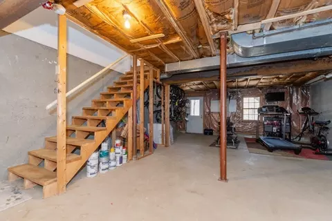 Entry Way - 2 Apple Rdg #2, Maynard, MA 01754 photo 4 of 4