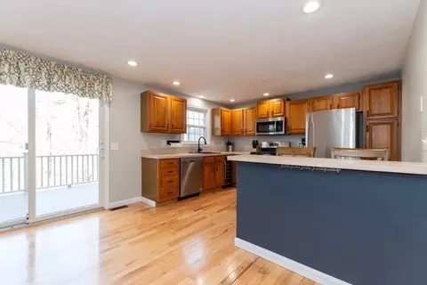 Kitchen - 2 Apple Rdg #2, Maynard, MA 01754 photo 3 of 3