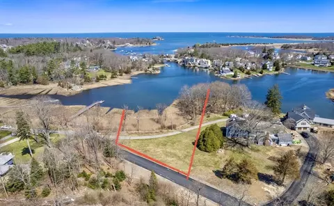 66 Black Horse Ln, Cohasset, MA 02025