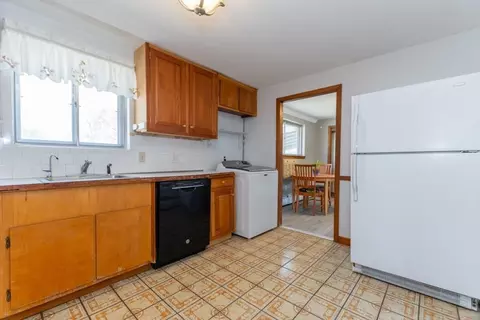 20 Amory Ave, Maynard, MA 01754 photo 9
