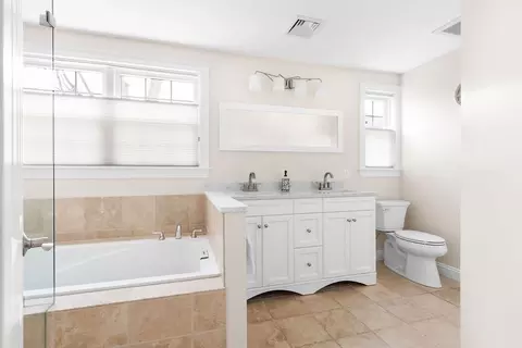 7 Maple Pl, Needham, MA 02492 photo 12