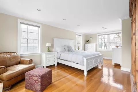 7 Maple Pl, Needham, MA 02492 photo 10