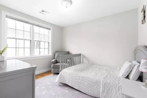 7 Maple Pl, Needham, MA 02492 photo 15
