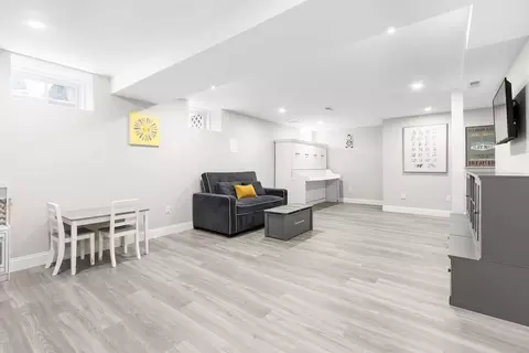 7 Maple Pl, Needham, MA 02492 photo 17