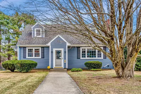 7 Eastview Rd, Hopkinton, MA 01748