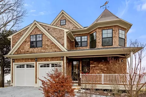 68 West Ave, Marion, MA 02738