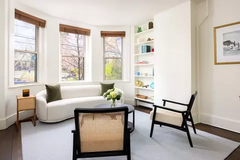114 Brook St #1, Brookline, MA 02445