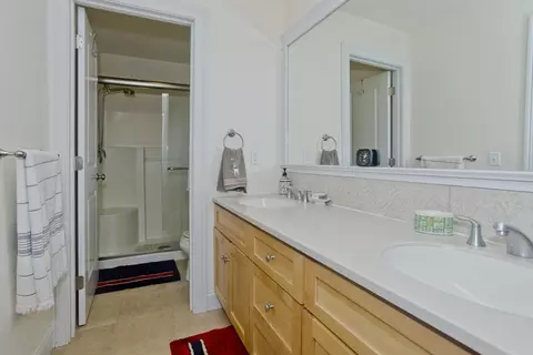 208 Pine St #33, Amherst, MA 01002 photo 27