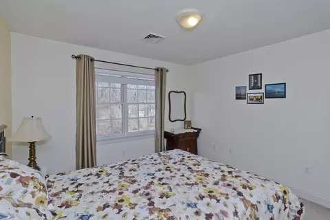 208 Pine St #33, Amherst, MA 01002 photo 32