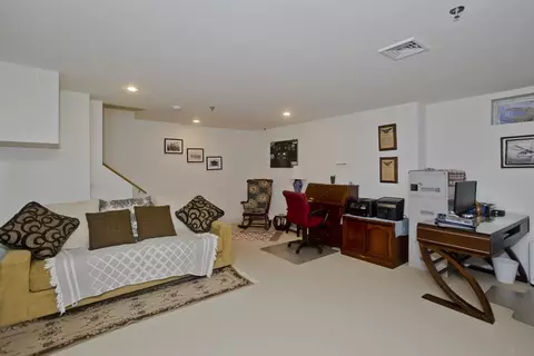 208 Pine St #33, Amherst, MA 01002 photo 37