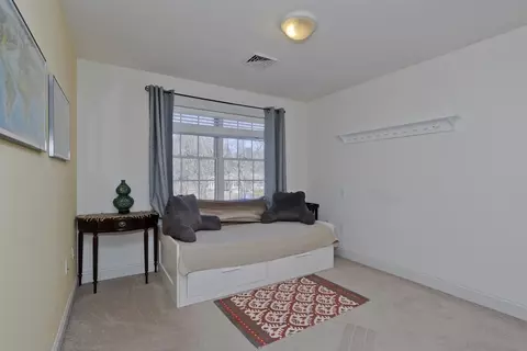 208 Pine St #33, Amherst, MA 01002 photo 34