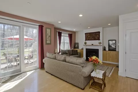 208 Pine St #33, Amherst, MA 01002 photo 16