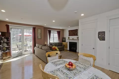 208 Pine St #33, Amherst, MA 01002 photo 15