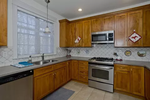 208 Pine St #33, Amherst, MA 01002 photo 9