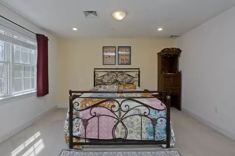 208 Pine St #33, Amherst, MA 01002 photo 24