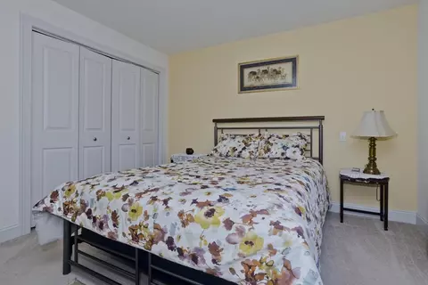 208 Pine St #33, Amherst, MA 01002 photo 31