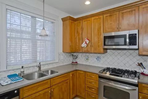 208 Pine St #33, Amherst, MA 01002 photo 10