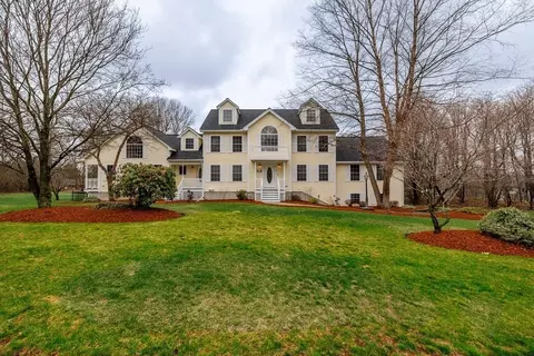 10 Cartwright Ln, Billerica, MA 01821