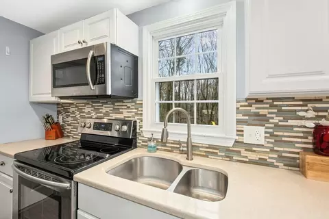 22 Walter Dr, Raynham, MA 02767 photo 14